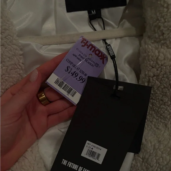 LIKE NEW! Apparis Daryna 2 Ivory Faux-Shearling Coat, Size M - Picture 3 of 4